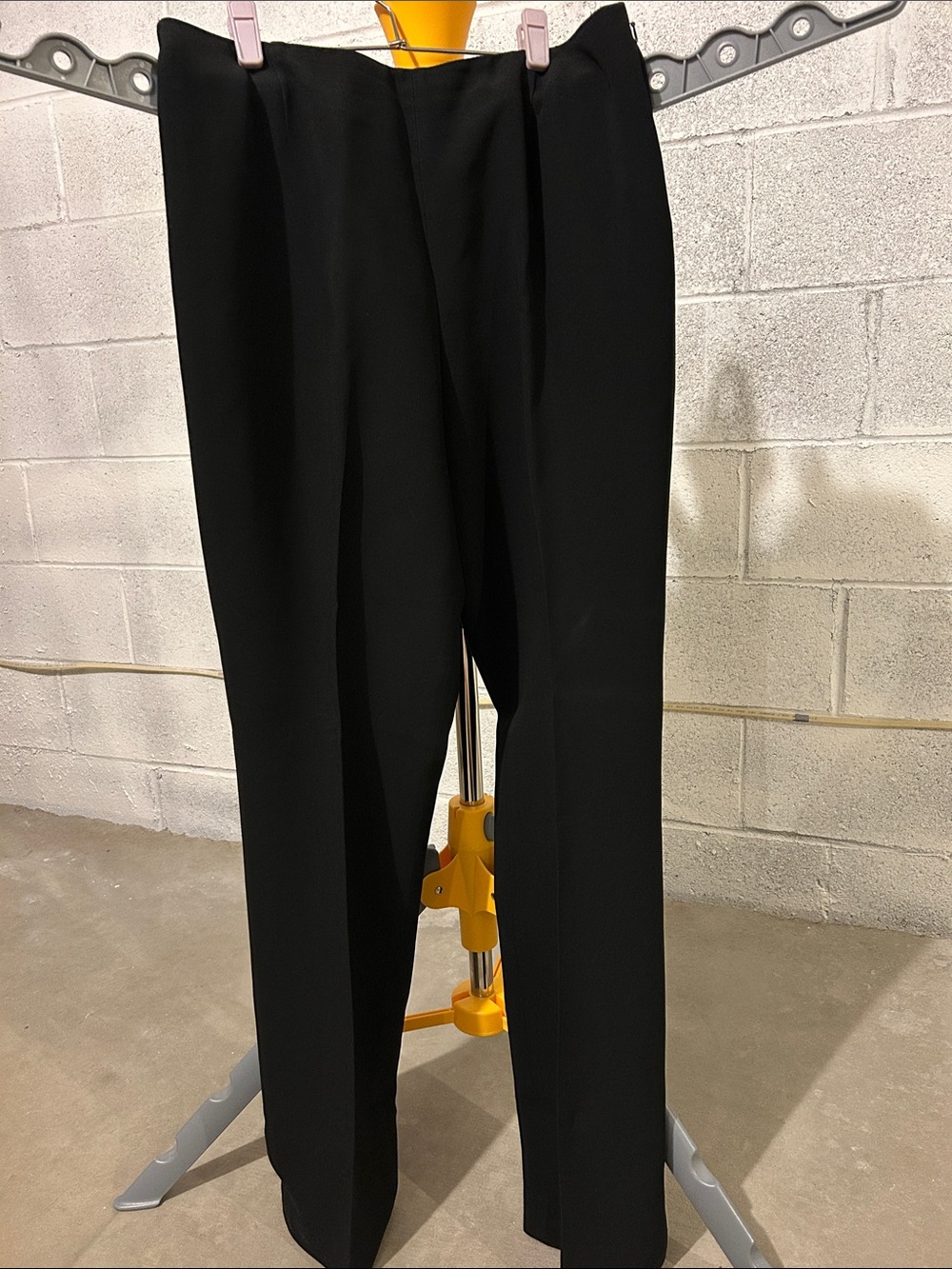 Dana Buchman Pants